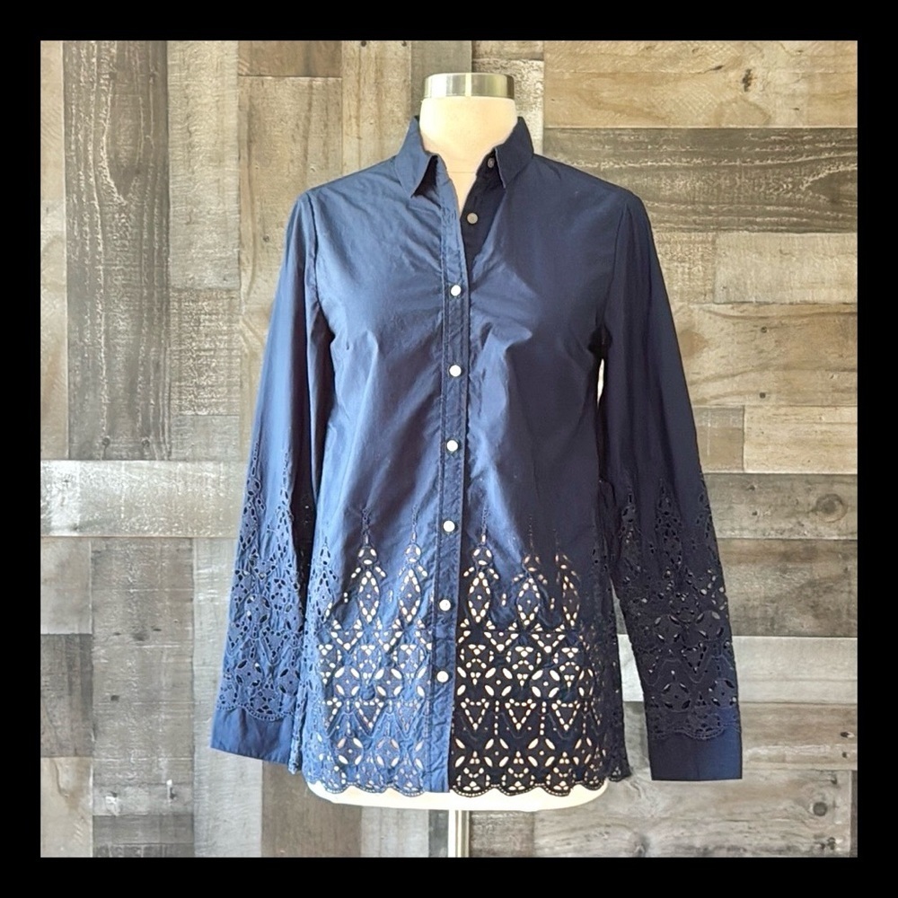 Banana Republic navy button up shirt XSmall laser cut academia dark feminine